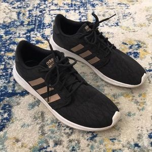 Women’s Adidas cloudfoam sneakers, size 8.5